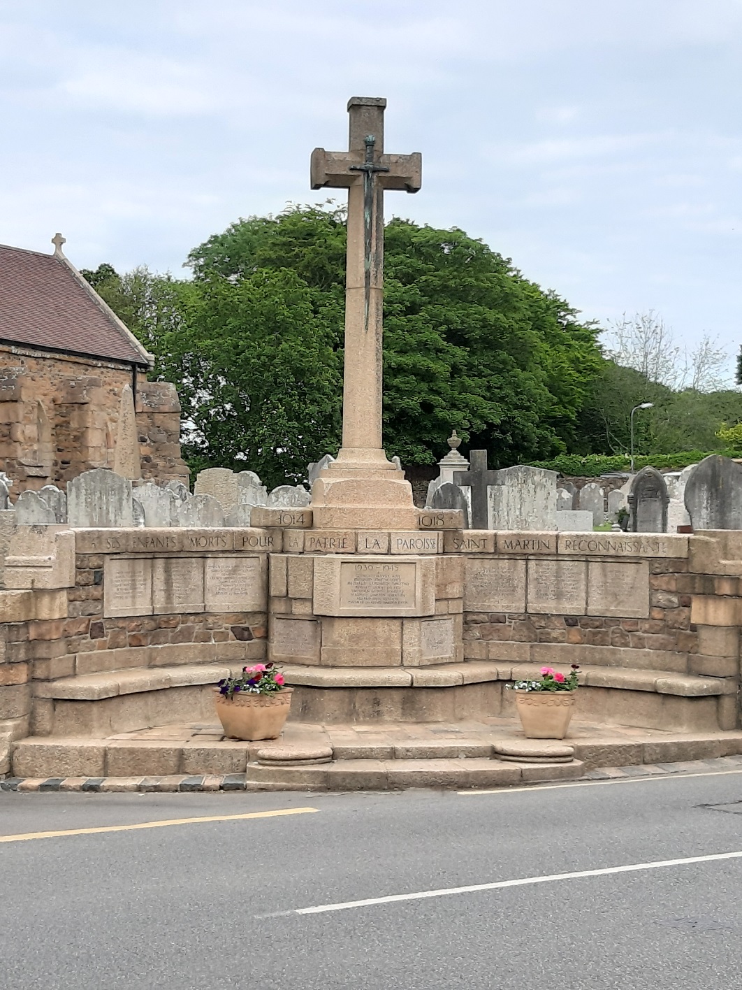 St_Martins_War_Memorial_1