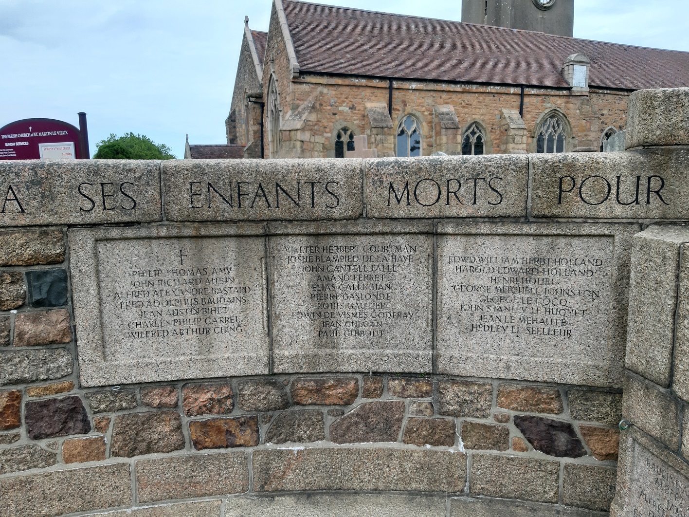 St_Martins_War_Memorial_2