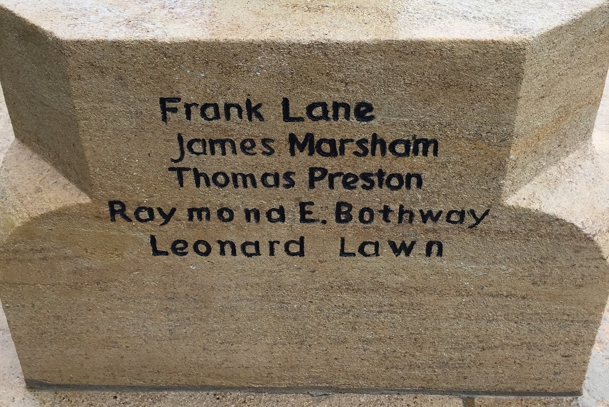 Wreningham_War_Memorial3